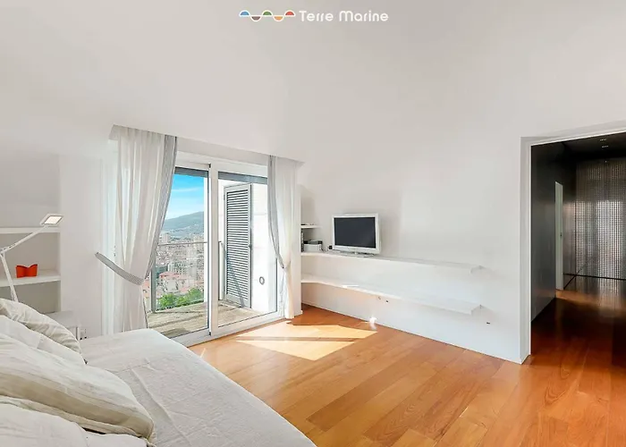 Bay View Home, Terremarine